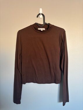 Gaze Brown Mock Neck Long Sleeve (Winners)